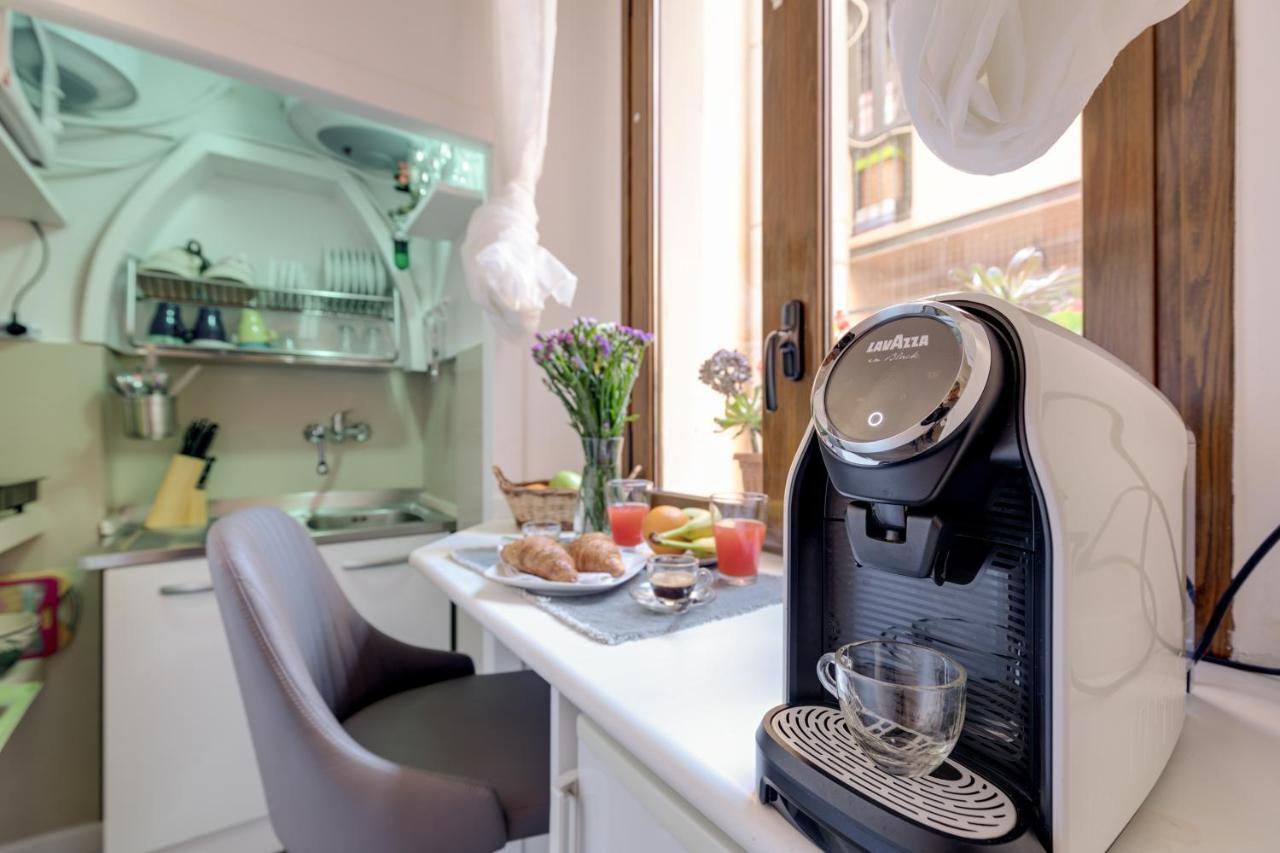 Domus De Fiori Apartment Rom