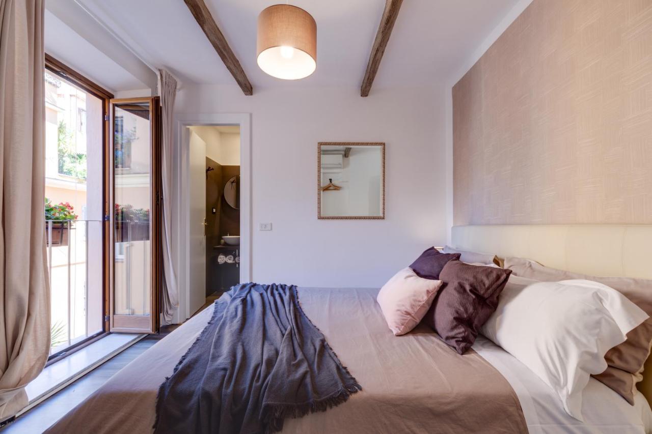 Apartment Domus De Fiori Rom